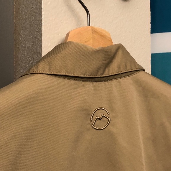 Magellan (Columbia) Tan Quick Dry Mag Wick Short Sleeve Button Up Fishing Shirt - Picture 4 of 5